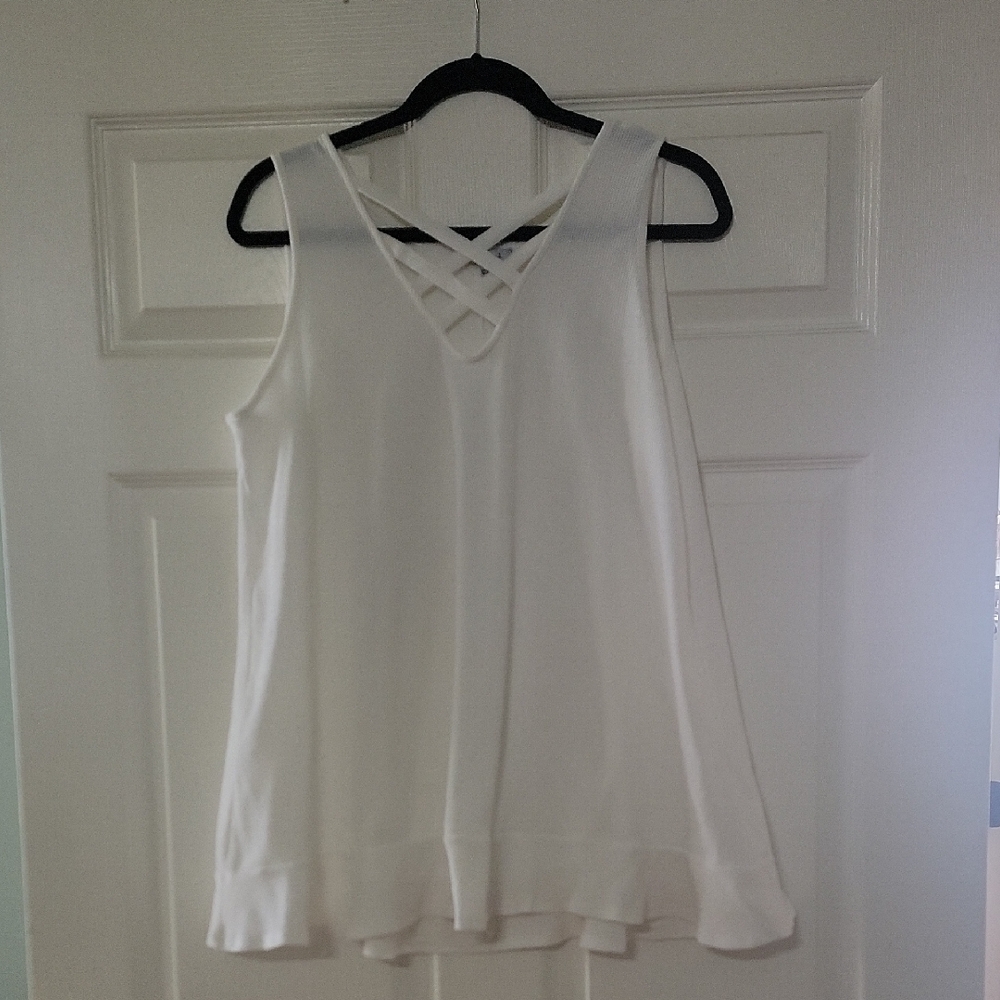 white birch White Crisscross V-Neck Sleeveless Tank